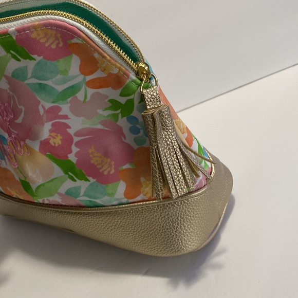 Cosmetics case - Picture 3 of 13